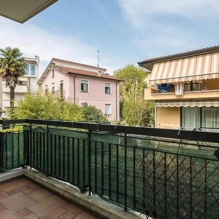 Garda Bilo Con Balcone E Garage Apartament *