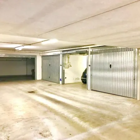 Garda Bilo Con Balcone E Garage Apartamento Desenzano del Garda